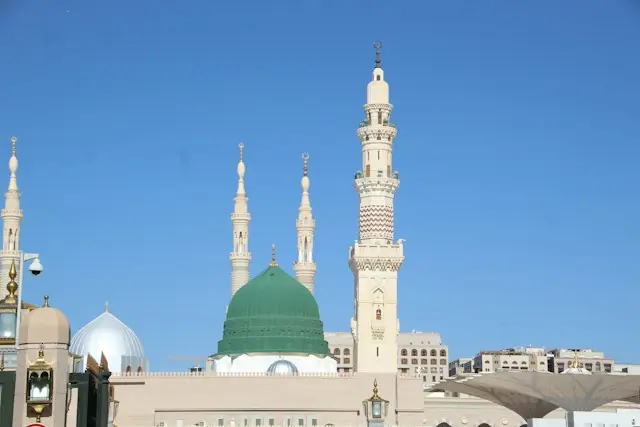 7 Nights 4 Star Umrah Package