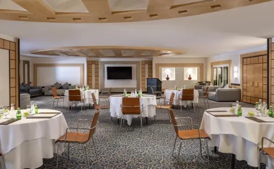 Anwar Al Madinah Hotel Restaurant
